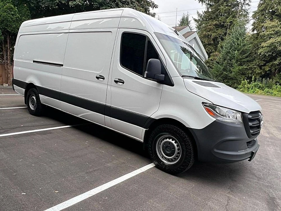 2024 Mercedes-Benz VS30 Sprinter - Image 9 of 15
