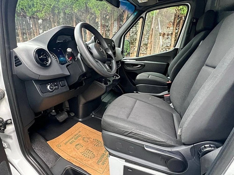 2024 Mercedes-Benz VS30 Sprinter - Image 8 of 15