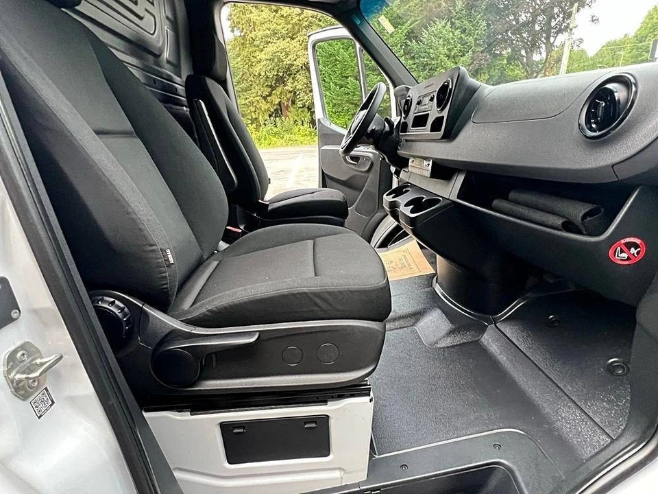 2024 Mercedes-Benz VS30 Sprinter - Image 14 of 15