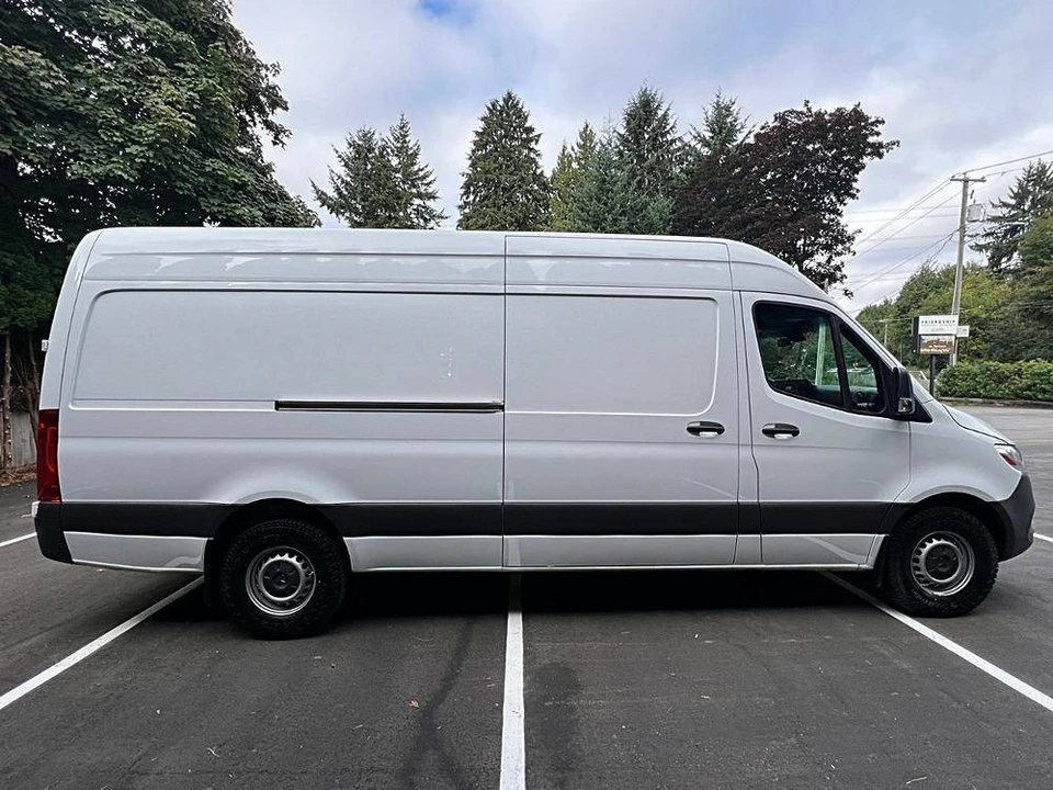 2024 Mercedes-Benz VS30 Sprinter - Image 13 of 15