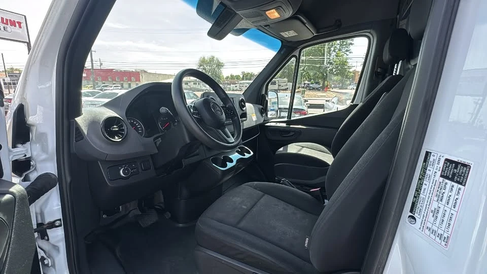 2024 Mercedes-Benz VS30 Sprinter - Image 9 of 20