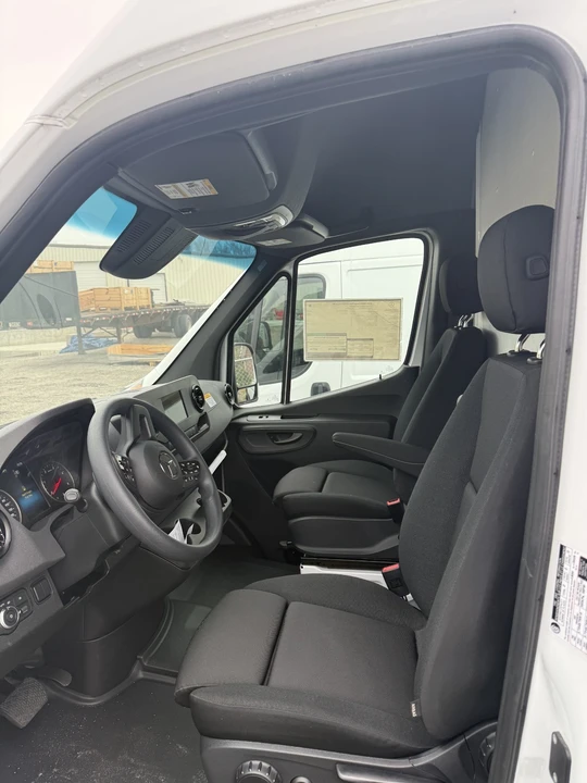 2024 Mercedes-Benz VS30 Sprinter - Image 4 of 7