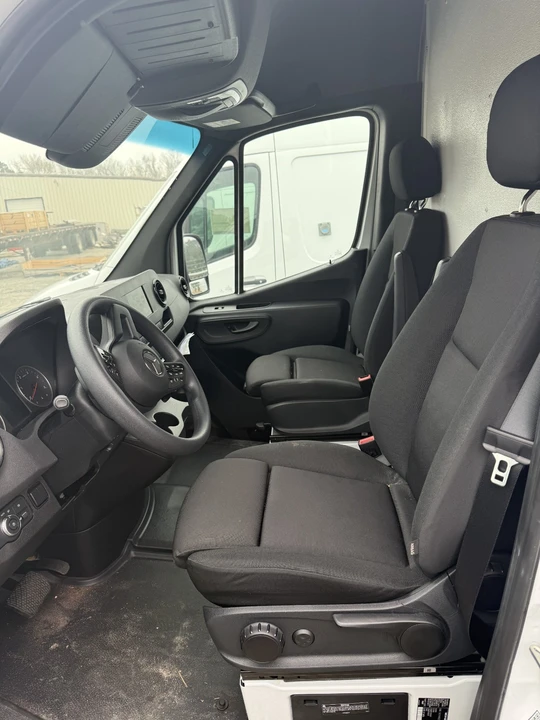 2024 Mercedes-Benz VS30 Sprinter - Image 4 of 6