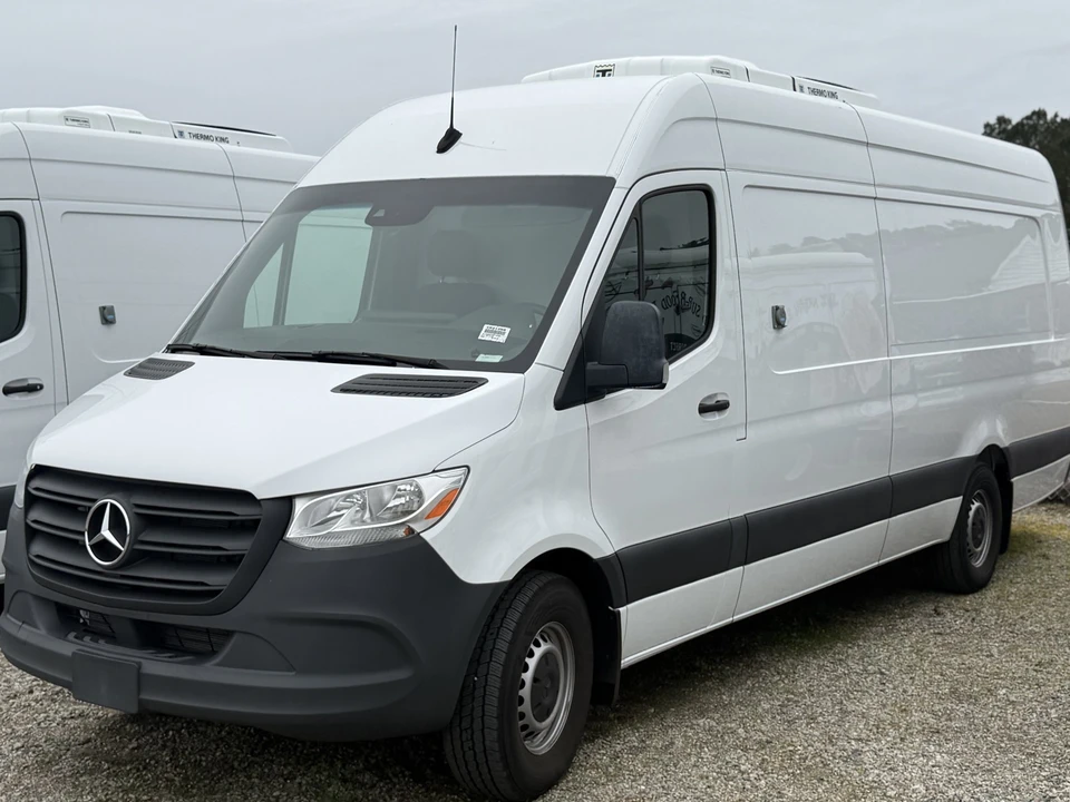 2024 Mercedes-Benz VS30 Sprinter - Image 2 of 6