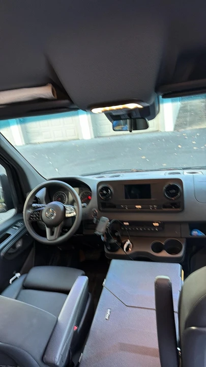 2024 Mercedes-Benz VS30 Sprinter - Image 3 of 6