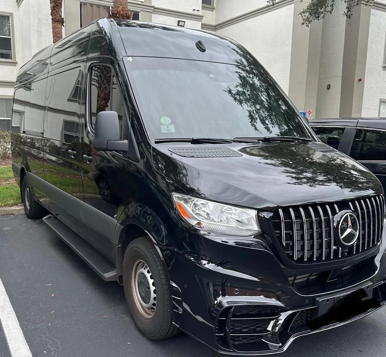 2024 Mercedes-Benz VS30 Sprinter - Image 2 of 6