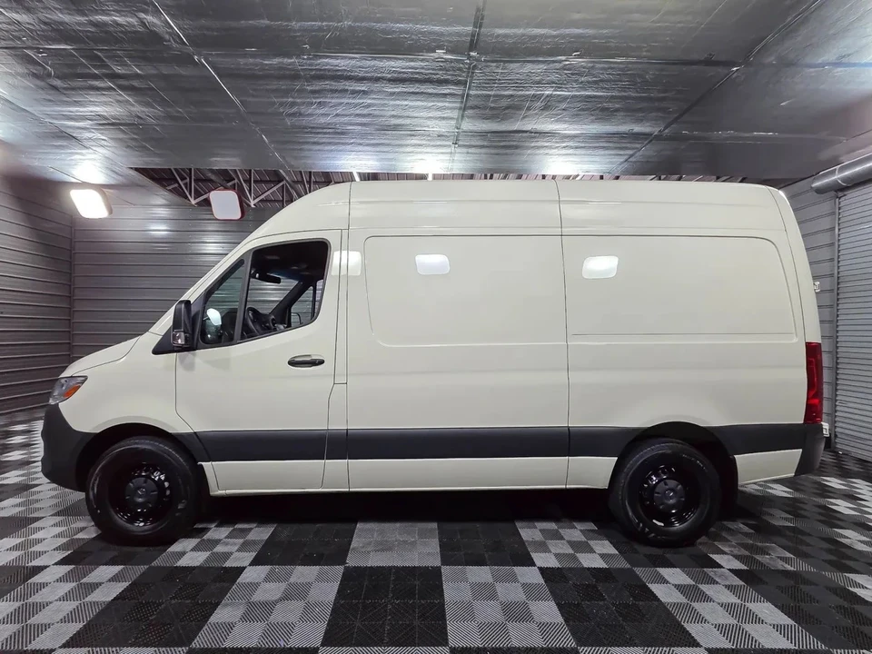 2024 Mercedes-Benz VS30 Sprinter - Image 8 of 12