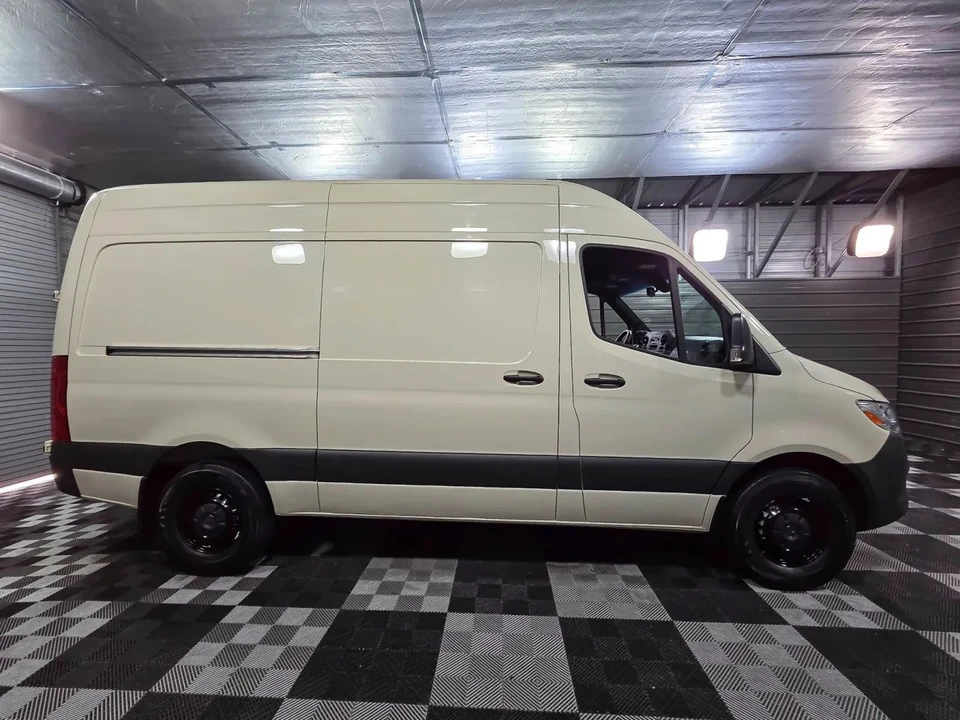 2024 Mercedes-Benz VS30 Sprinter - Image 9 of 12