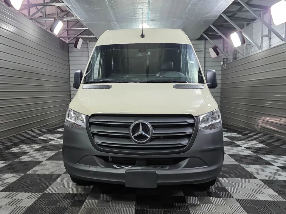 2024 Mercedes-Benz VS30 Sprinter - Image 3 of 12
