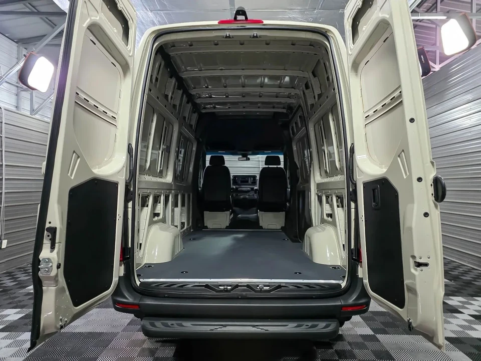2024 Mercedes-Benz VS30 Sprinter - Image 11 of 12