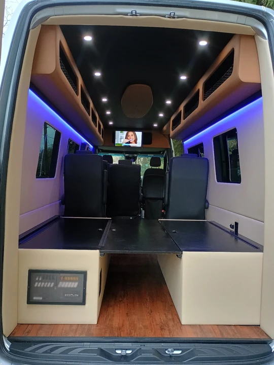 2024 Mercedes-Benz VS30 Sprinter - Image 10 of 21