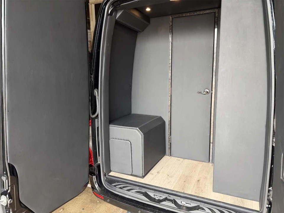 2024 Mercedes-Benz VS30 Sprinter - Image 17 of 21