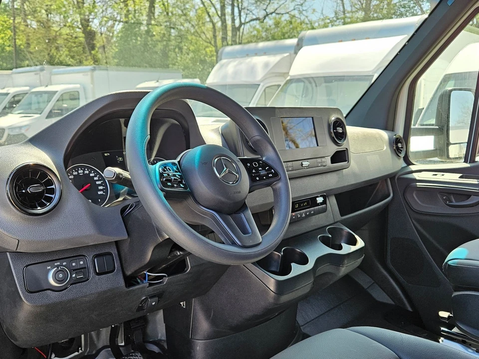 2024 Mercedes-Benz VS30 Sprinter - Image 12 of 12