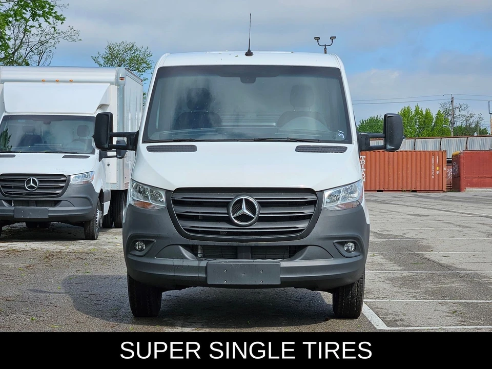 2024 Mercedes-Benz VS30 Sprinter - Image 2 of 12
