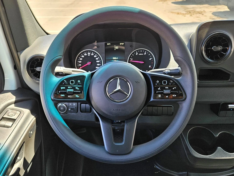 2024 Mercedes-Benz VS30 Sprinter - Image 15 of 21