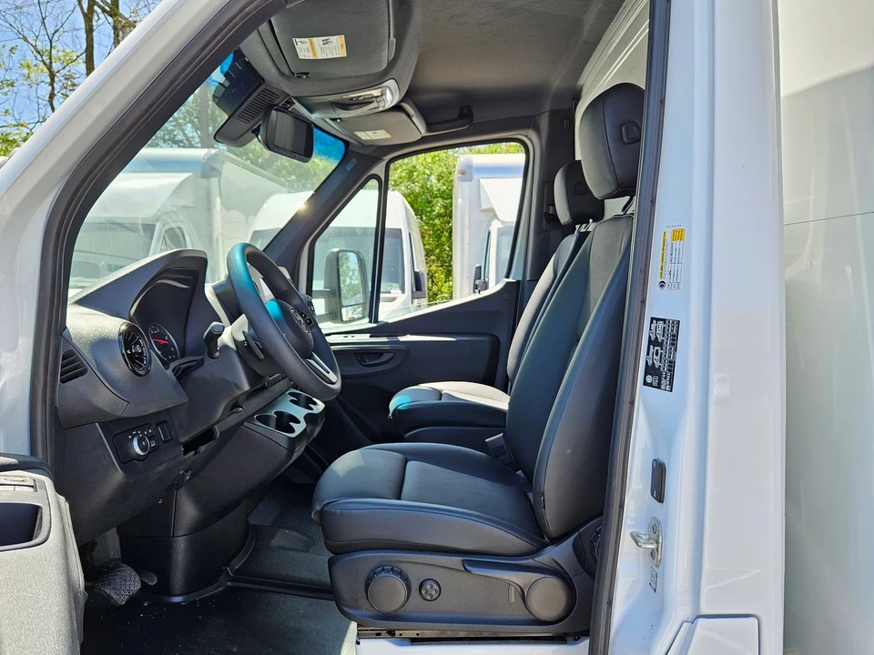 2024 Mercedes-Benz VS30 Sprinter - Image 11 of 12