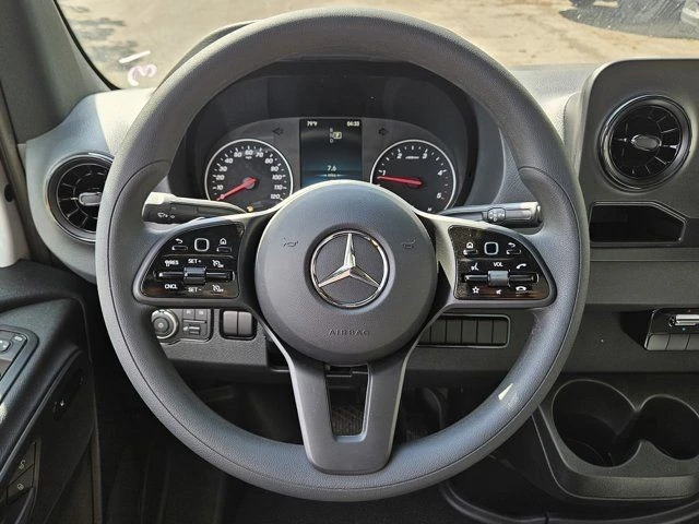 2024 Mercedes-Benz VS30 Sprinter - Image 14 of 21