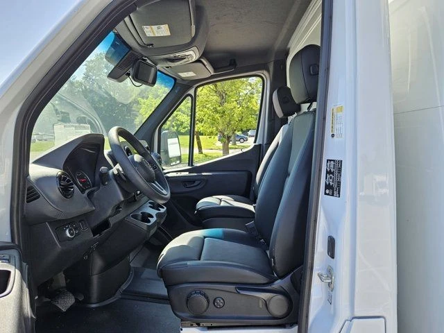 2024 Mercedes-Benz VS30 Sprinter - Image 11 of 12