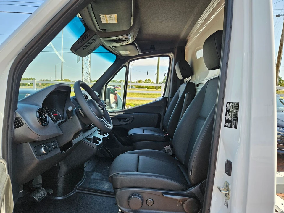 2024 Mercedes-Benz VS30 Sprinter - Image 12 of 12