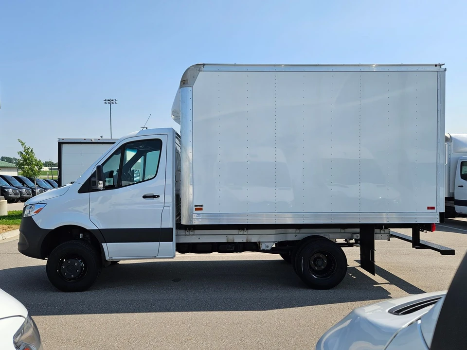 2024 Mercedes-Benz VS30 Sprinter - Image 4 of 12