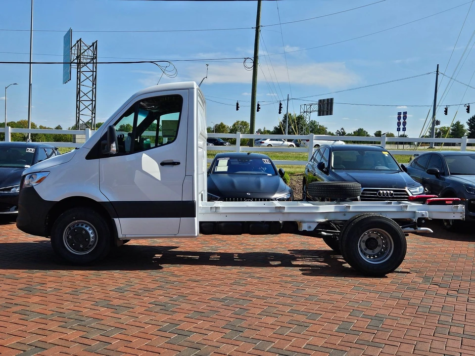 2024 Mercedes-Benz VS30 Sprinter - Image 4 of 12