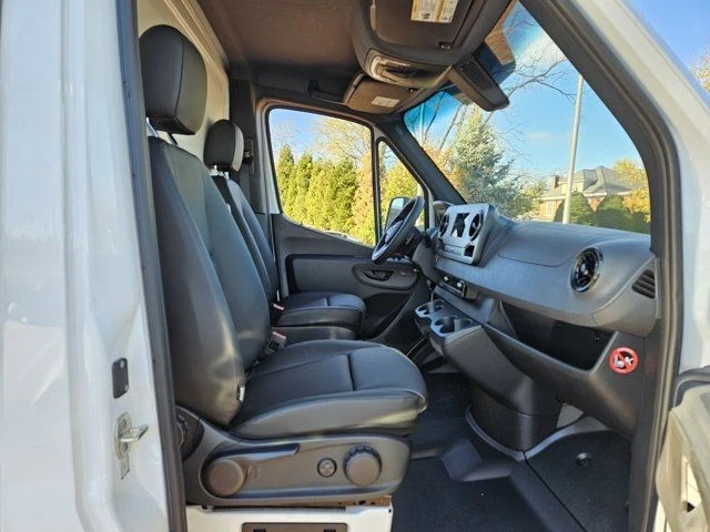 2024 Mercedes-Benz VS30 Sprinter - Image 11 of 12