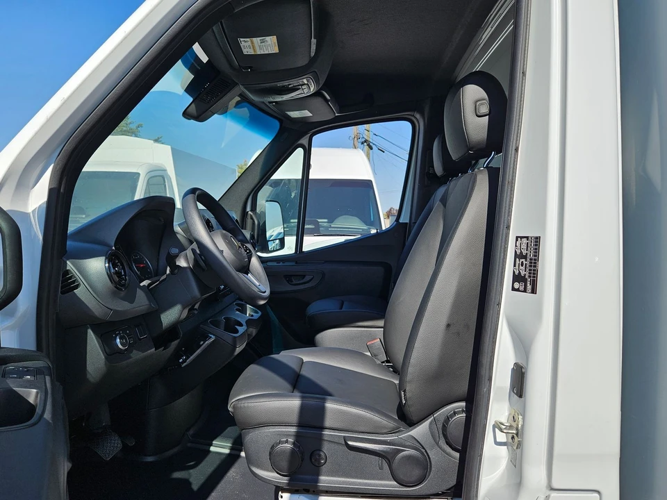 2024 Mercedes-Benz VS30 Sprinter - Image 17 of 21
