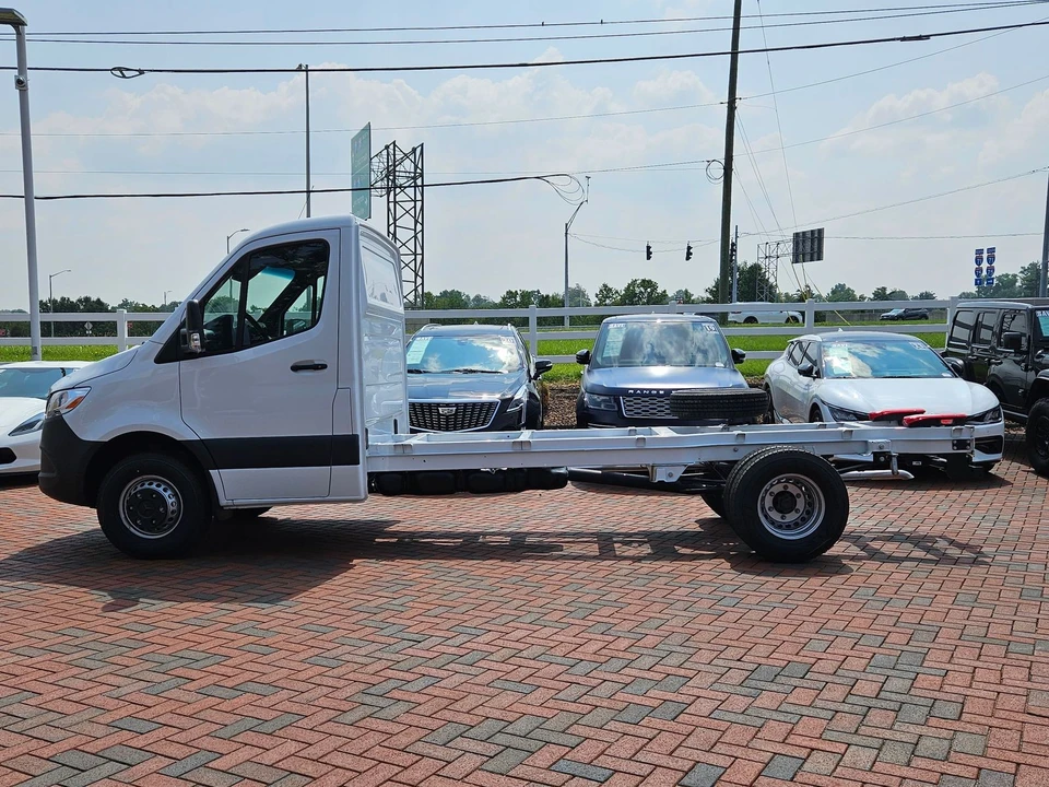 2024 Mercedes-Benz VS30 Sprinter - Image 4 of 12