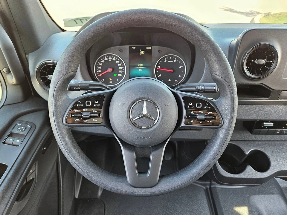 2024 Mercedes-Benz VS30 Sprinter - Image 18 of 21