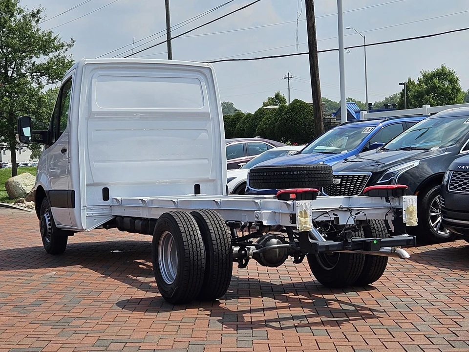 2024 Mercedes-Benz VS30 Sprinter - Image 7 of 21