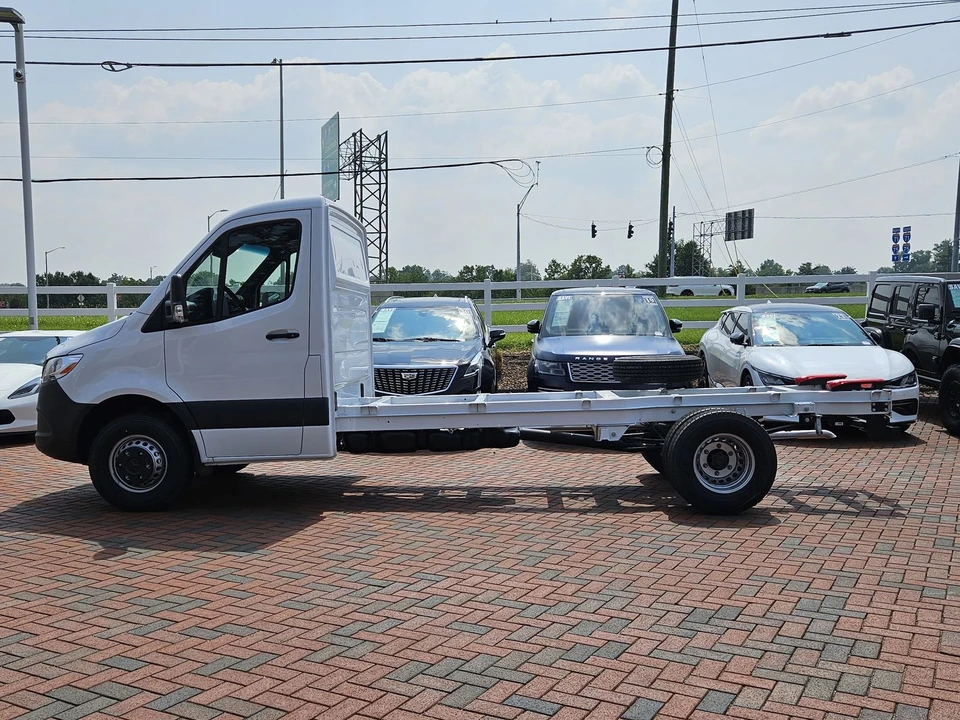 2024 Mercedes-Benz VS30 Sprinter - Image 4 of 12