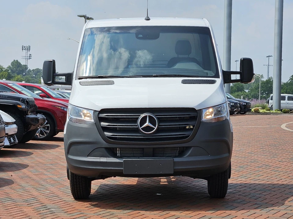 2024 Mercedes-Benz VS30 Sprinter - Image 3 of 12
