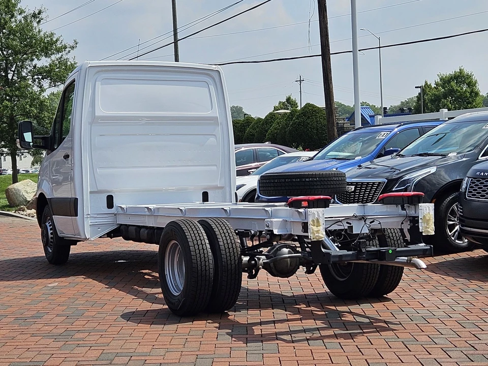 2024 Mercedes-Benz VS30 Sprinter - Image 5 of 12