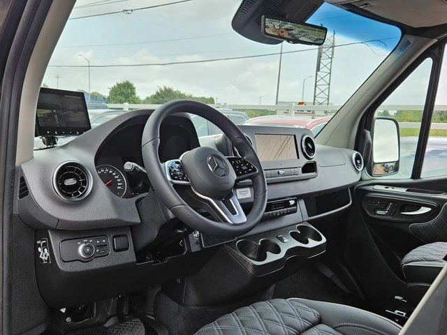 2024 Mercedes-Benz VS30 Sprinter - Image 13 of 21