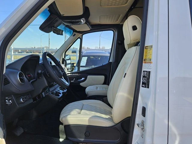 2024 Mercedes-Benz VS30 Sprinter - Image 10 of 21