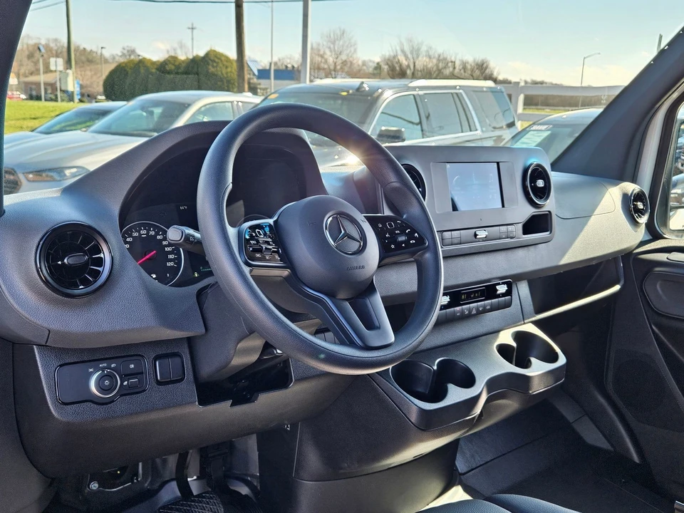 2024 Mercedes-Benz VS30 Sprinter - Image 13 of 21