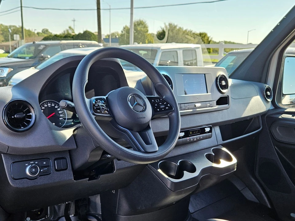 2024 Mercedes-Benz VS30 Sprinter - Image 12 of 12
