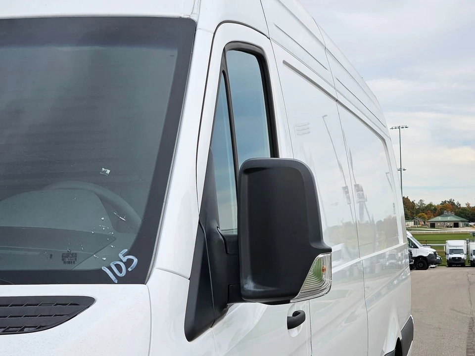 2024 Mercedes-Benz VS30 Sprinter - Image 10 of 21