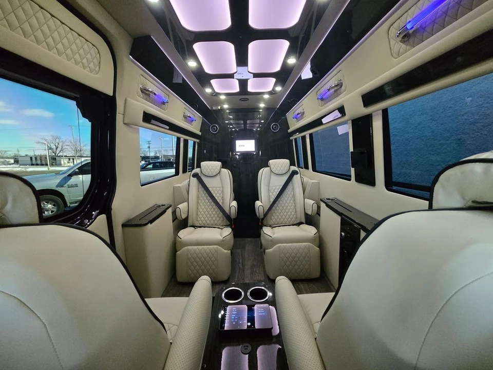 2024 Mercedes-Benz VS30 Sprinter - Image 5 of 12