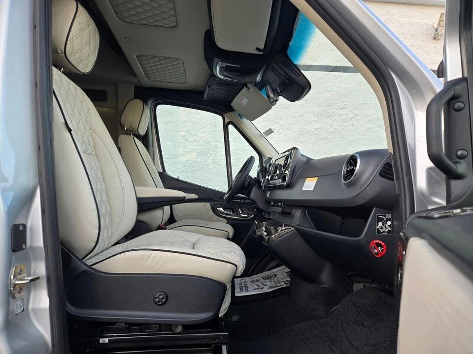2024 Mercedes-Benz VS30 Sprinter - Image 18 of 21