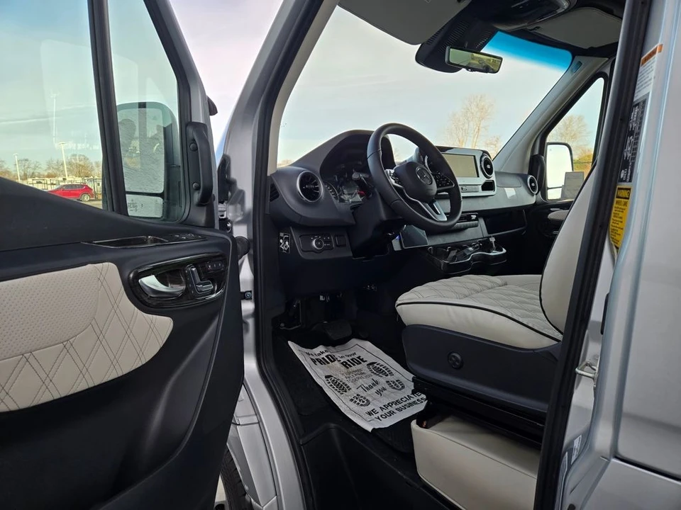 2024 Mercedes-Benz VS30 Sprinter - Image 14 of 21