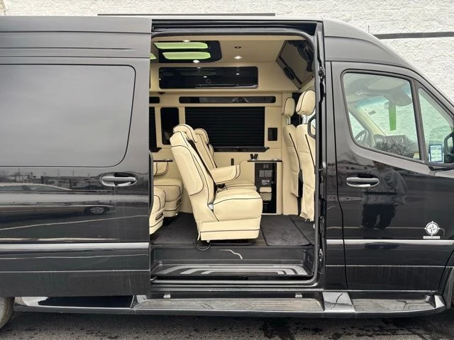 2024 Mercedes-Benz VS30 Sprinter - Image 9 of 21