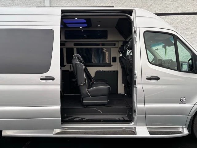 2024 Mercedes-Benz VS30 Sprinter - Image 9 of 21