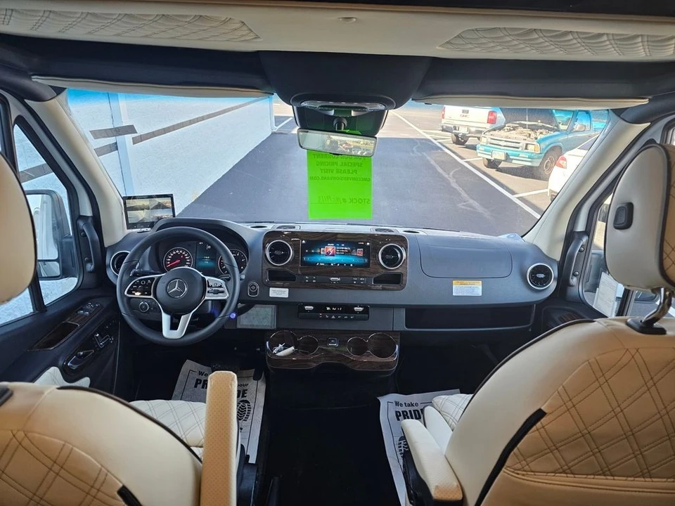 2024 Mercedes-Benz VS30 Sprinter - Image 11 of 21