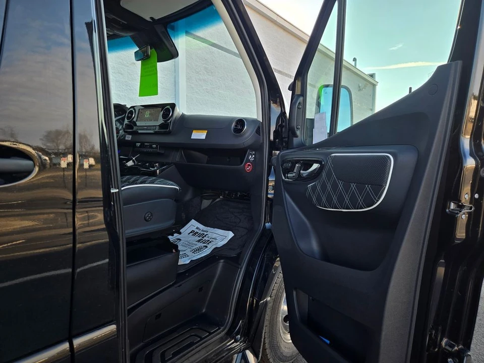 2024 Mercedes-Benz VS30 Sprinter - Image 17 of 21