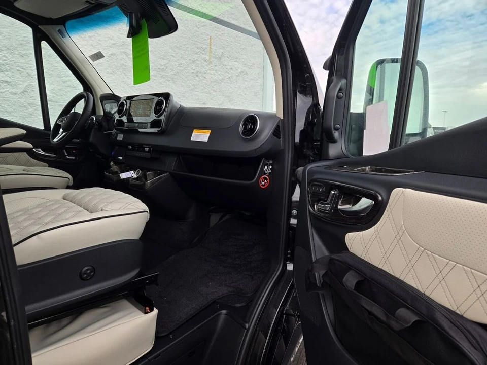 2024 Mercedes-Benz VS30 Sprinter - Image 18 of 21