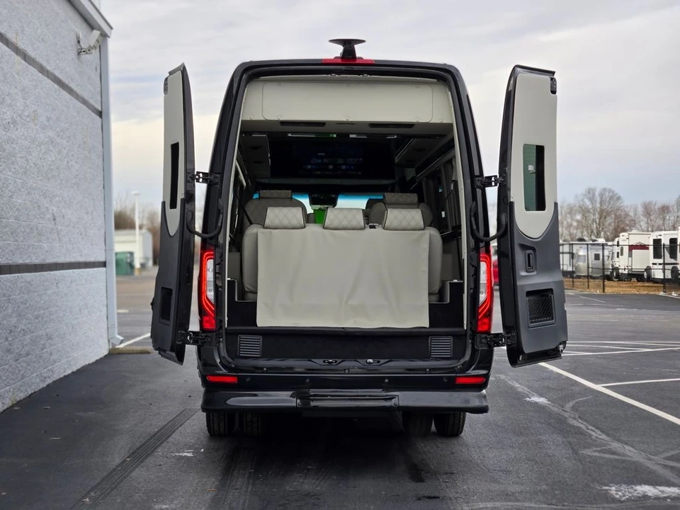 2024 Mercedes-Benz VS30 Sprinter - Image 12 of 12