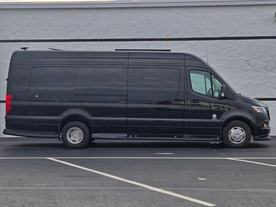2024 Mercedes-Benz VS30 Sprinter - Image 8 of 21