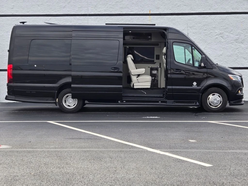 2024 Mercedes-Benz VS30 Sprinter - Image 9 of 21