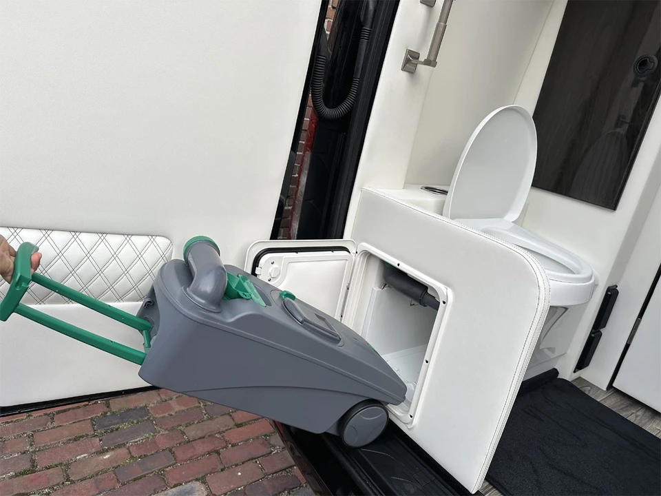 2024 Mercedes-Benz VS30 Sprinter - Image 31 of 31